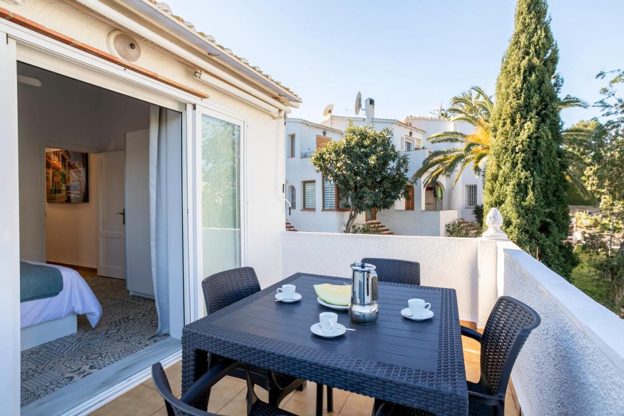 Hola From Helios Villa Muntanya la Sella Bagian luar foto