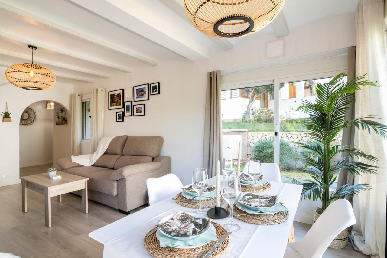 Hola From Helios Villa Muntanya la Sella Bagian luar foto