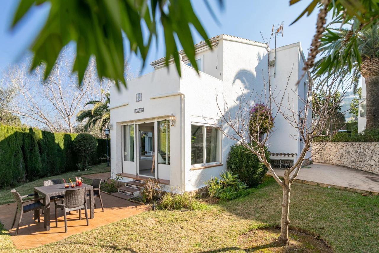 Hola From Helios Villa Muntanya la Sella Bagian luar foto